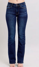 Load image into Gallery viewer, Judy Blue Mid rise
