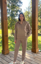 Load image into Gallery viewer, Mandy jogger set
