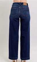 Load image into Gallery viewer, Judy Blue Wide leg jeans
