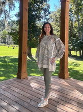 Load image into Gallery viewer, Olive leggings
