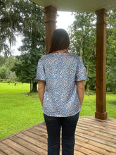 Load image into Gallery viewer, Lizzy top
